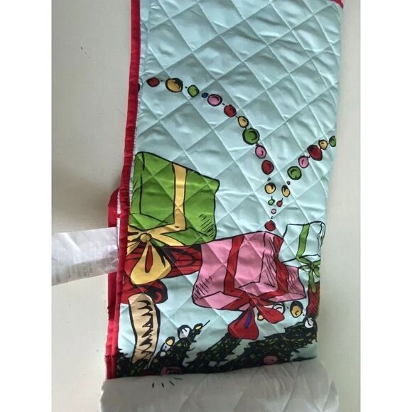 2 Piece Dr Seuss The Grinch Quilt Set TWIN Size Reversible Bedding Christmas NEW - Picture 14 of 14